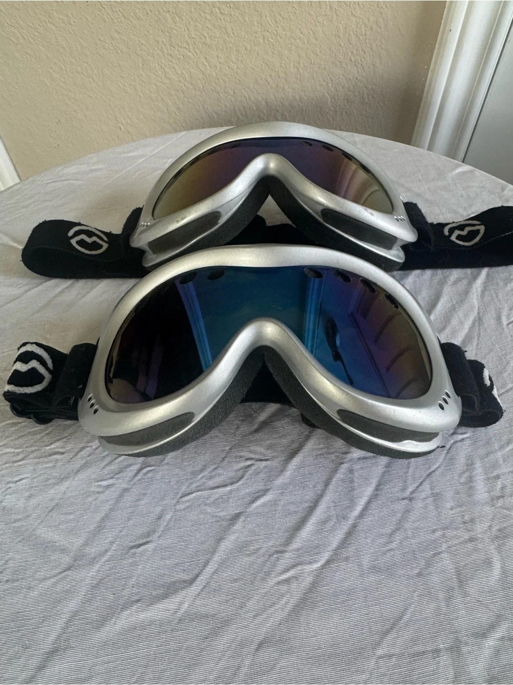 Magellan Outdoors youth Silver Frame Mirrored Blue Lens Ski Goggles - 2 Pack